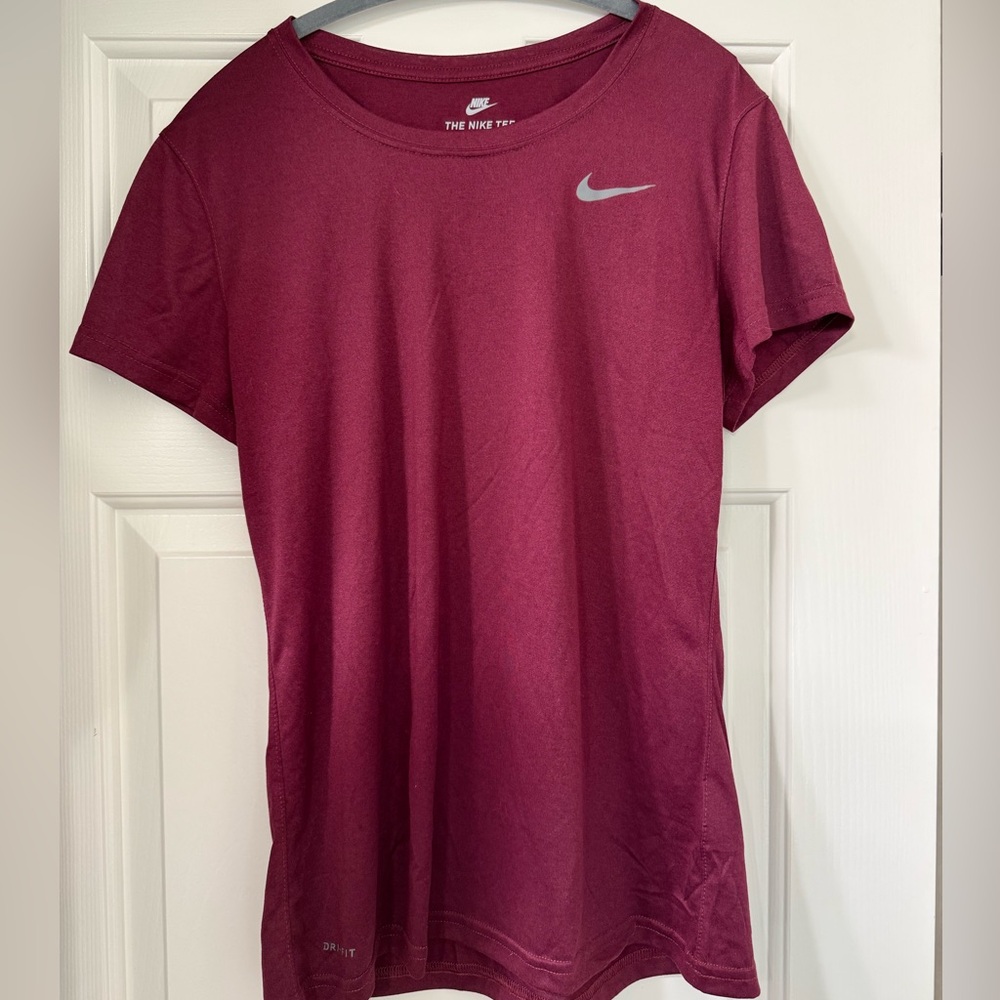 Nike Women's Burgundy Short Sleeve Tee